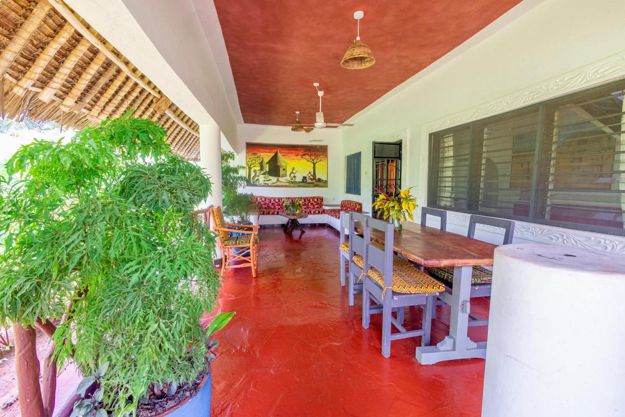 Villas Dora And Holly Diani Beach Exterior photo
