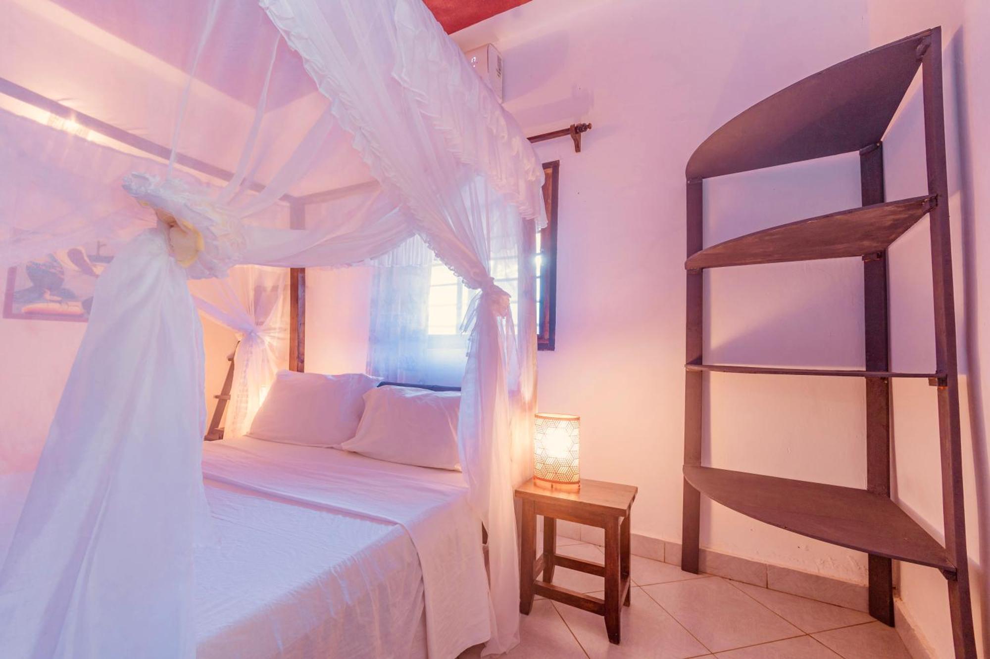 Villas Dora And Holly Diani Beach Exterior photo